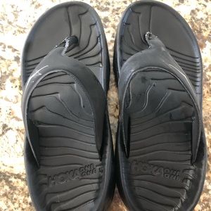 Hoka recovery flip flops